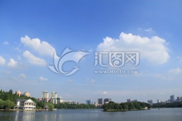 湖南长沙烈士公园年嘉湖