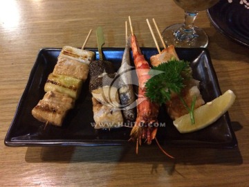 日本料理串烧鱼虾牛肉