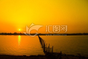 长沙千龙湖湿地度假村日落夕阳