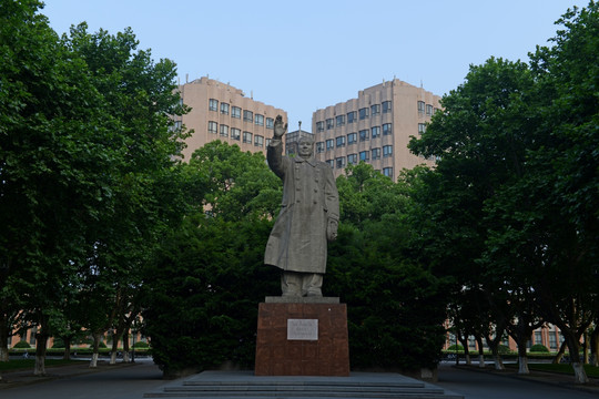 同济大学