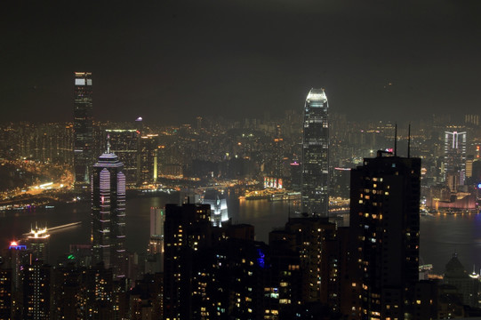 香港维多利亚港夜色斑斓