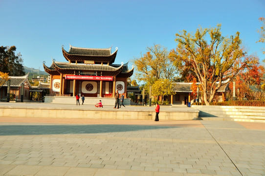 中式戏台广场