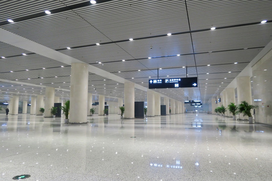机场地下通道