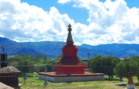 西藏桑耶寺红塔