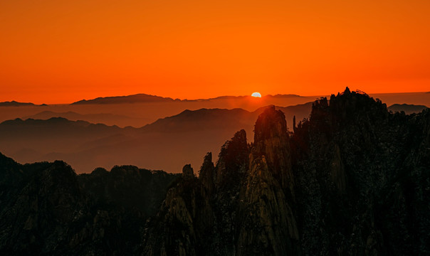 黄山晚霞