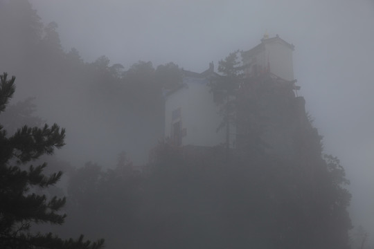 塔云山