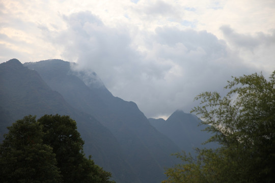 塔云山