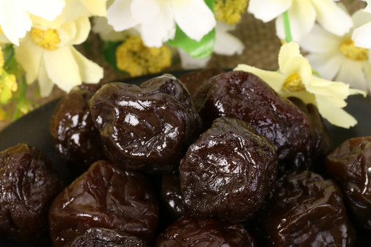 乌梅蜜饯