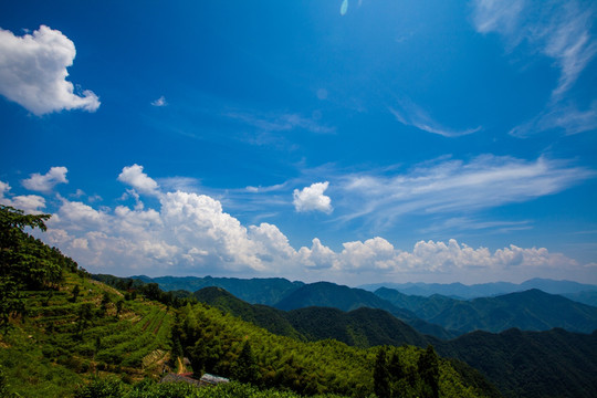 安顶山的天空 浙江 杭州 富阳