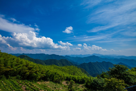 安顶山的天空 浙江 杭州 富阳