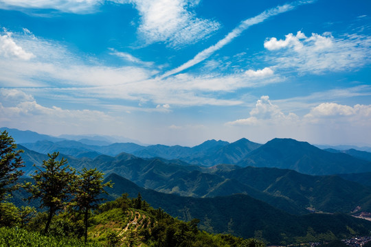 安顶山的天空 浙江 杭州 富阳