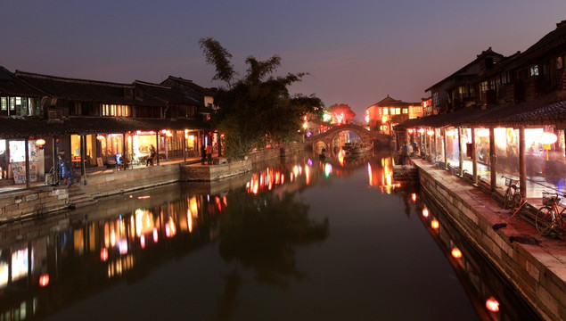 水乡古镇夜景