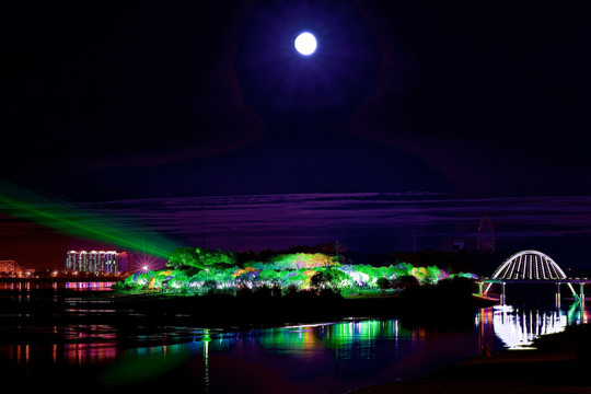 大黑河岛的明月