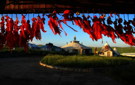 蒙古包旅游景点的早晨