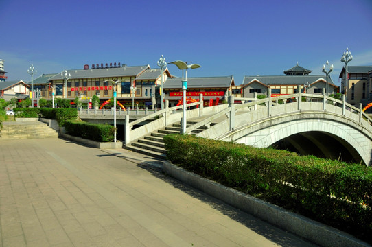 旅游文化城拱桥景观