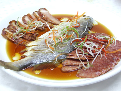腊味蒸三鲜