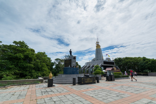 泰国拉玛九世登基纪念碑