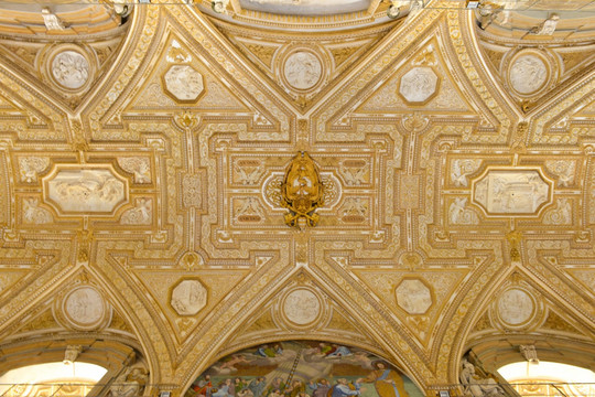 意大利梵蒂冈教堂金色穹顶