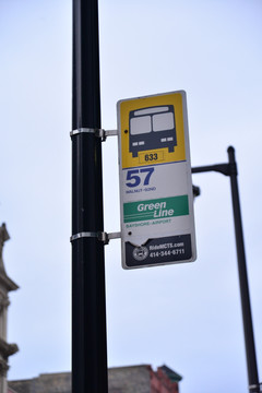 美国街头公交站牌