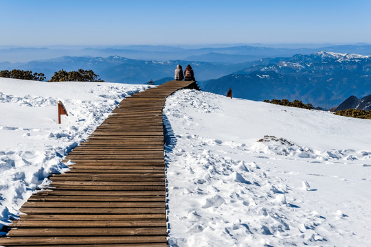 禄劝轿子雪山