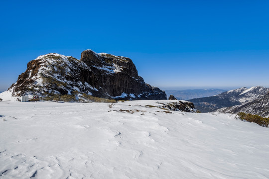 禄劝轿子雪山