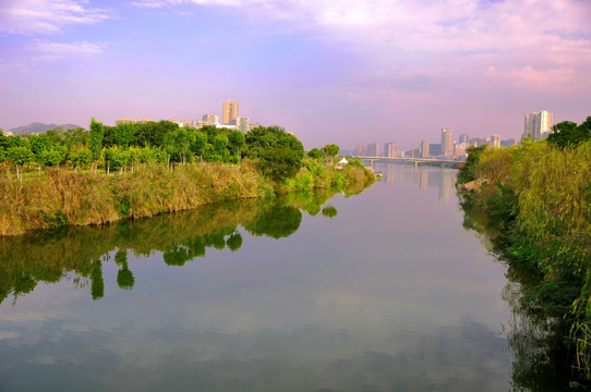 绿色水岸家园