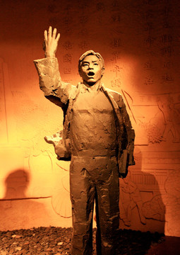 革命者雕像