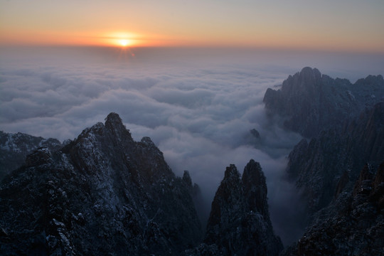 黄山云海日出