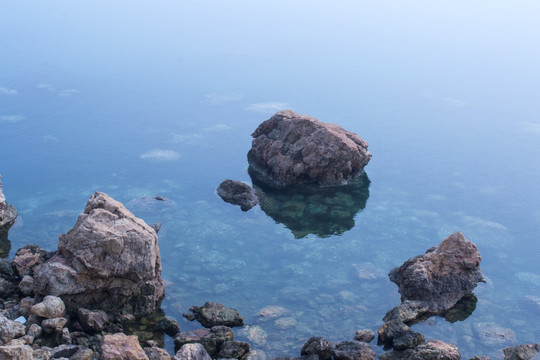 海岸礁石