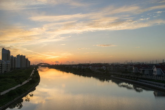 上海早晨