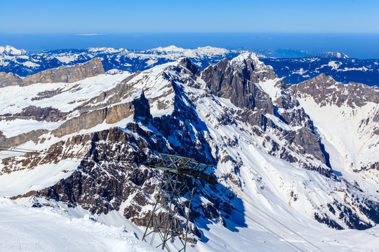 铁力士雪山