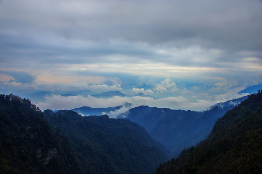 瓦屋山风光