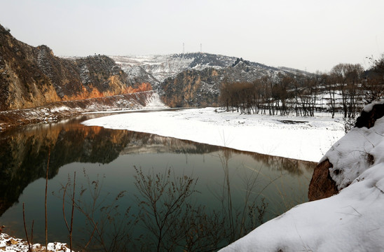 洛河雪景