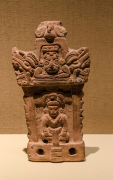 玛雅神庙内高官陶像 玛雅陶器