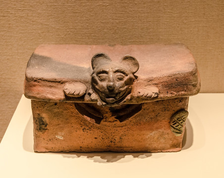 玛雅美洲豹钮陶盒 玛雅陶器