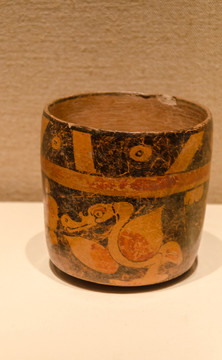 玛雅鸬鹚纹陶杯 玛雅陶器