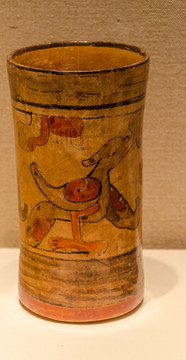 玛雅鸬鹚纹陶杯 玛雅陶器