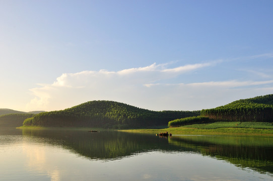 湖光山色