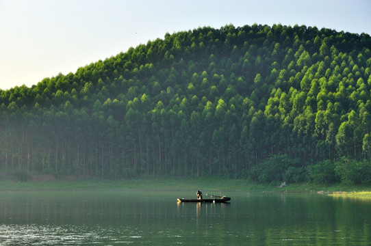 湖光山色