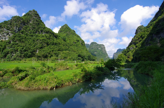 山青水秀