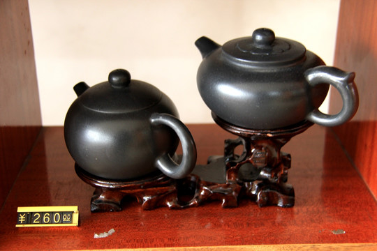 工艺茶壶  砂器  黑砂 紫砂