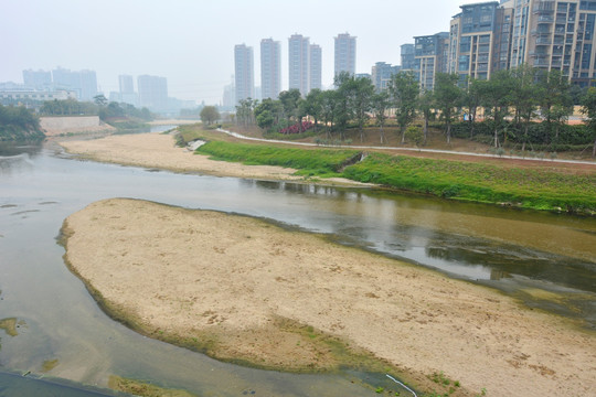 城市发展 城市污染 河水污染
