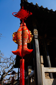 连年有余中国结