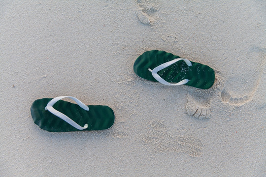 沙滩鞋