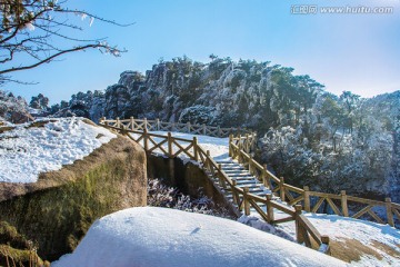 天柱册雪景