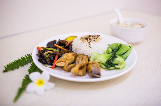 黑木耳带鱼套餐