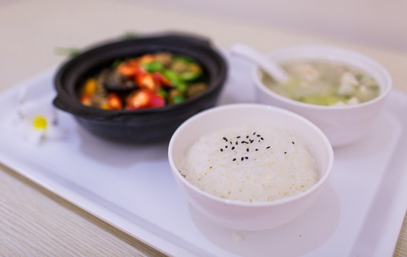 香菇排骨套餐