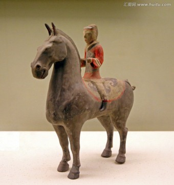 汉代彩绘骑兵俑