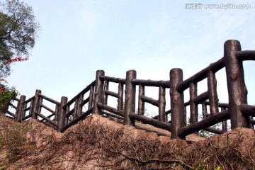 上山护栏
