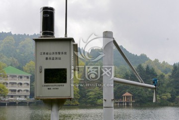 暴雨山洪监测站